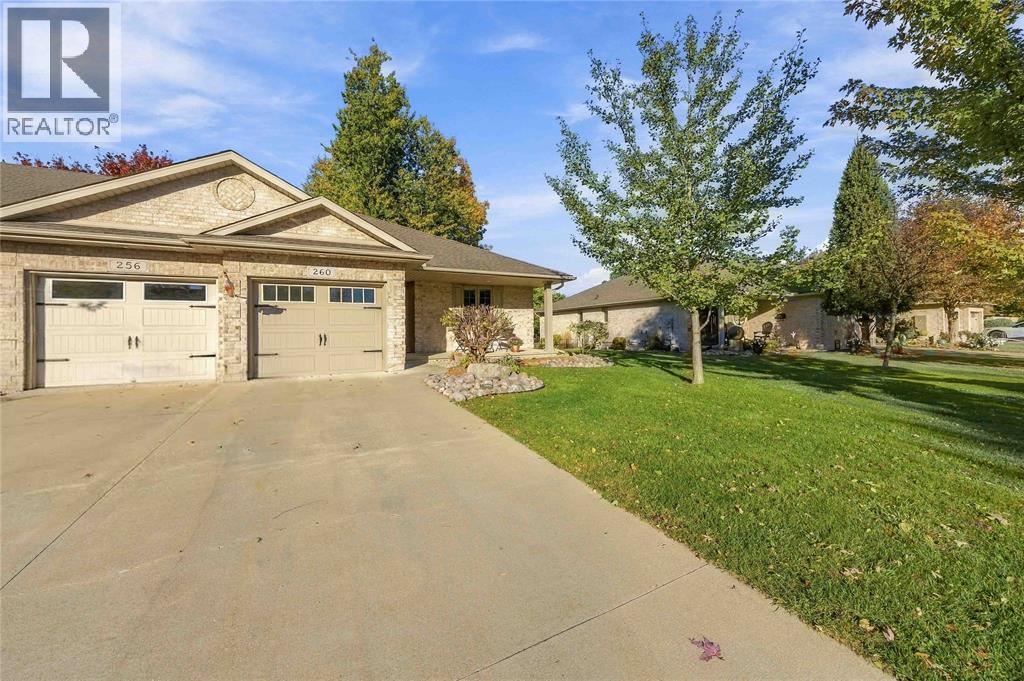 260 Cassandra Boulevard, Sarnia, Ontario  N7S 6M9 - Photo 3 - 26025573