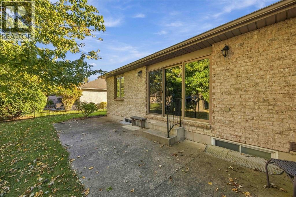 260 Cassandra Boulevard, Sarnia, Ontario  N7S 6M9 - Photo 35 - 26025573