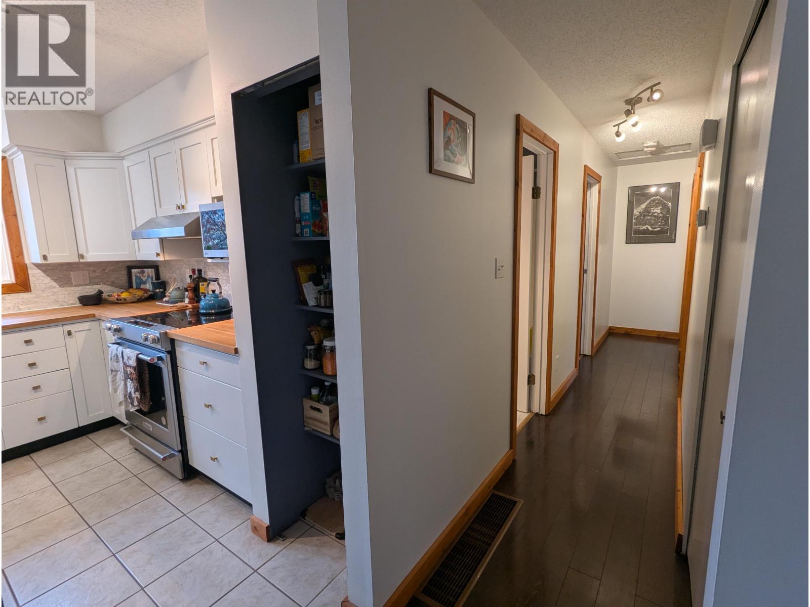 4256 Broadway Avenue, Smithers, British Columbia  V0J 2N0 - Photo 16 - R3176901
