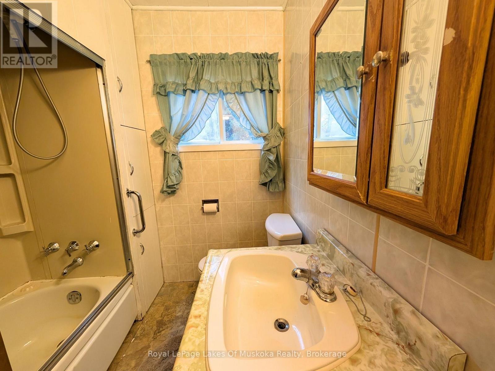 64 Lakeshore Drive, Strong, Ontario  P0A 1Z0 - Photo 17 - X14099072