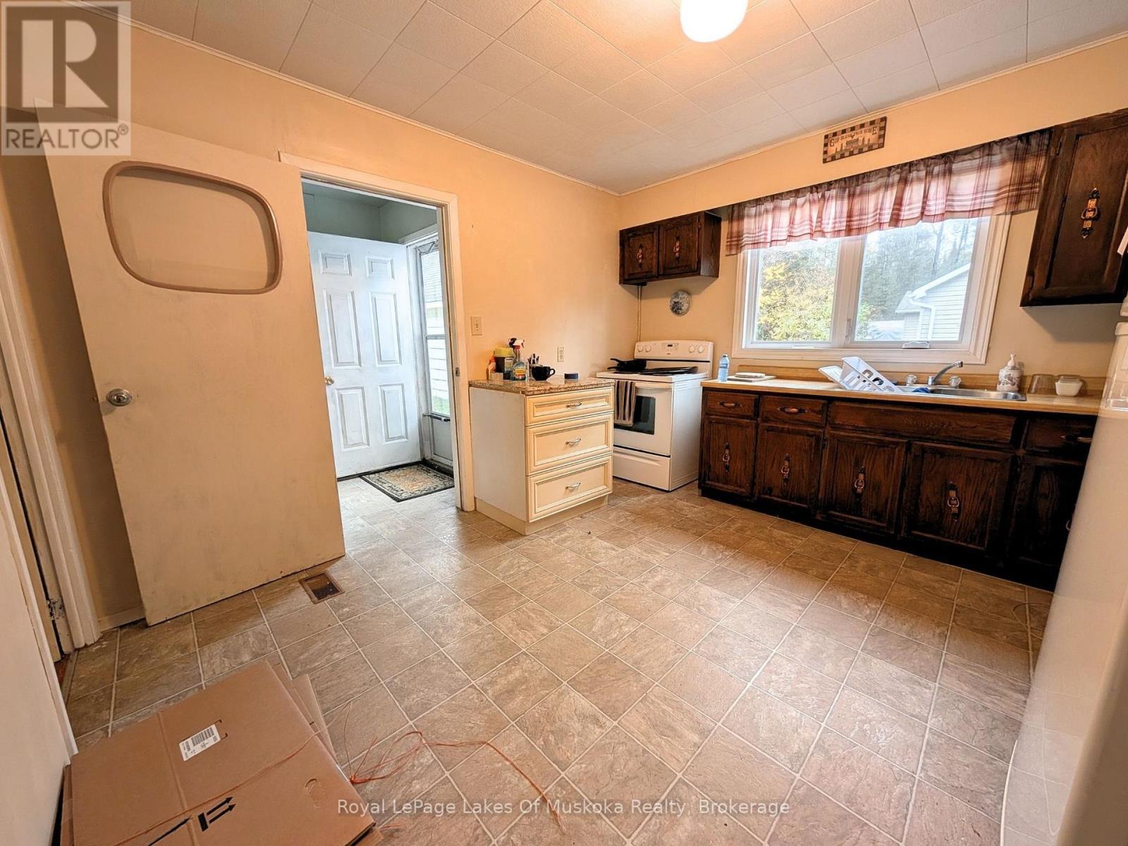 64 Lakeshore Drive, Strong, Ontario  P0A 1Z0 - Photo 7 - X14099072