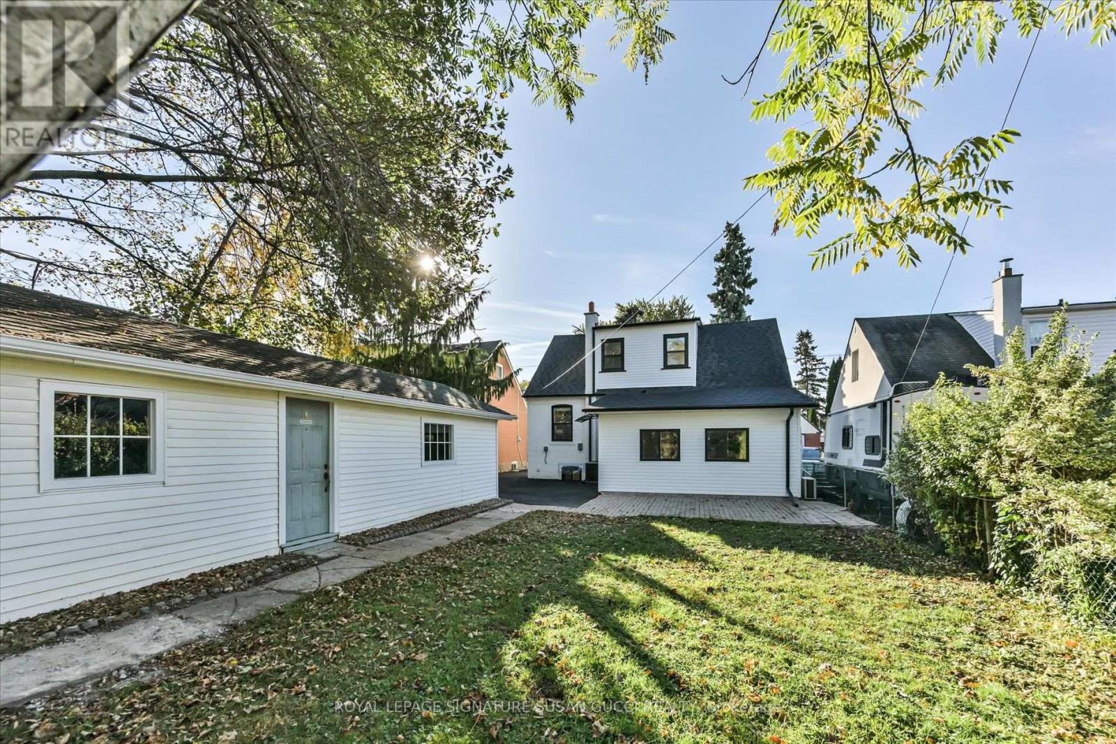 22 Holland Avenue, Toronto, Ontario  M4B 2C5 - Photo 37 - E14099122