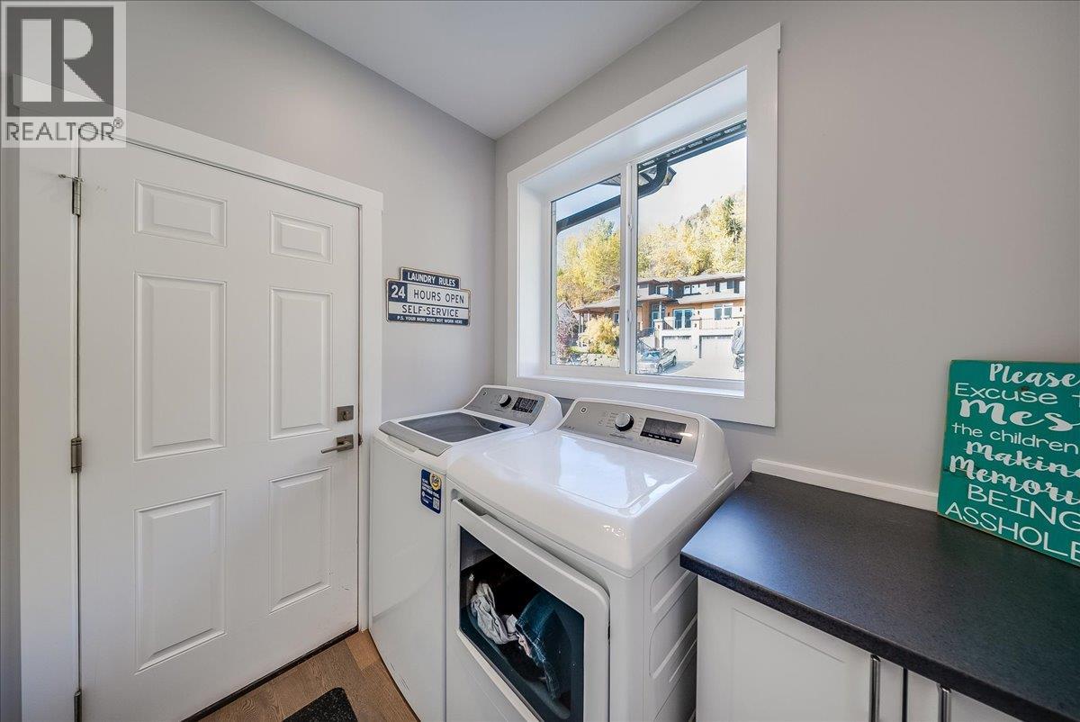 2440 Mcbride Street, Trail, British Columbia  V1R 3A6 - Photo 29 - 10403971