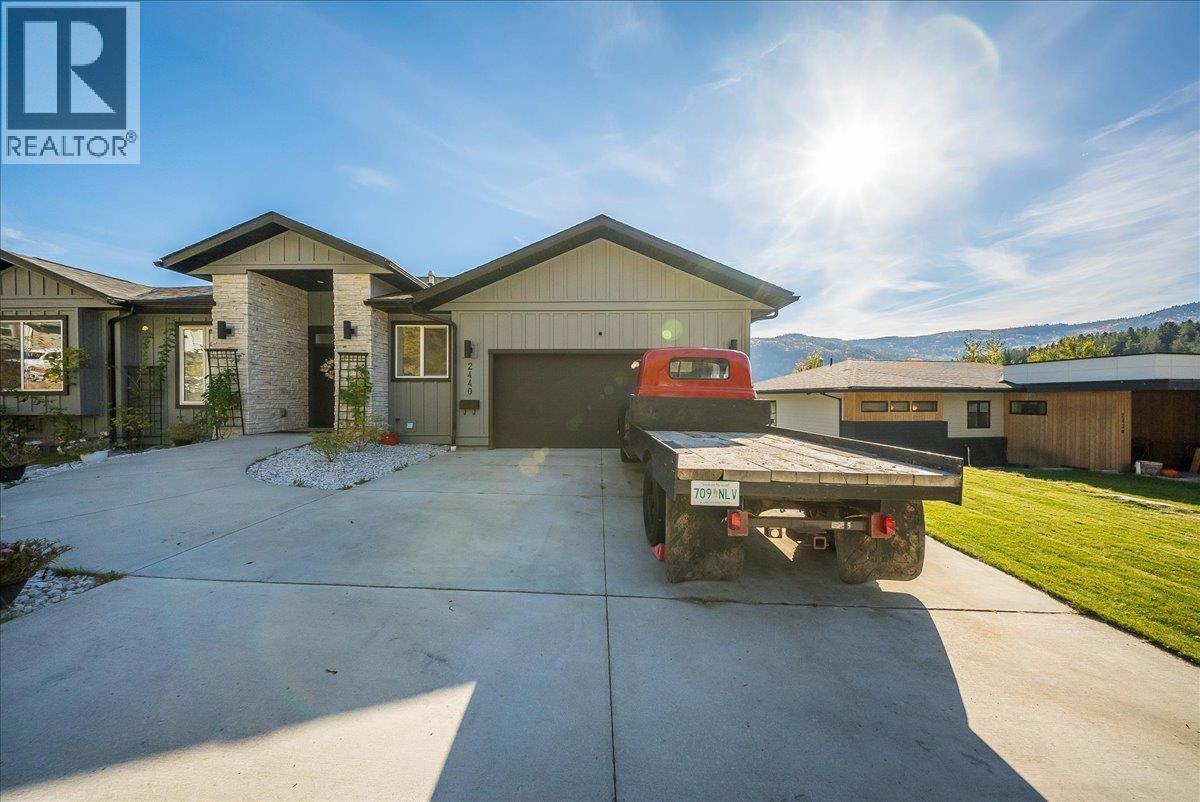 2440 Mcbride Street, Trail, British Columbia  V1R 3A6 - Photo 50 - 10403971
