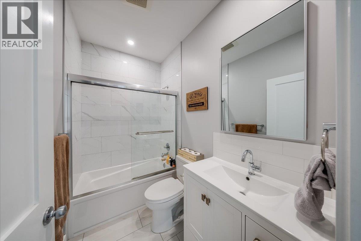 2440 Mcbride Street, Trail, British Columbia  V1R 3A6 - Photo 28 - 10403971