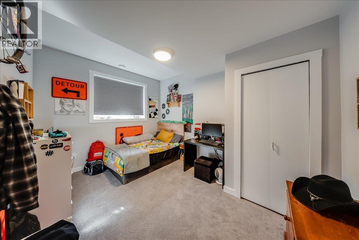 2440 Mcbride Street, Trail, British Columbia  V1R 3A6 - Photo 45 - 10403971
