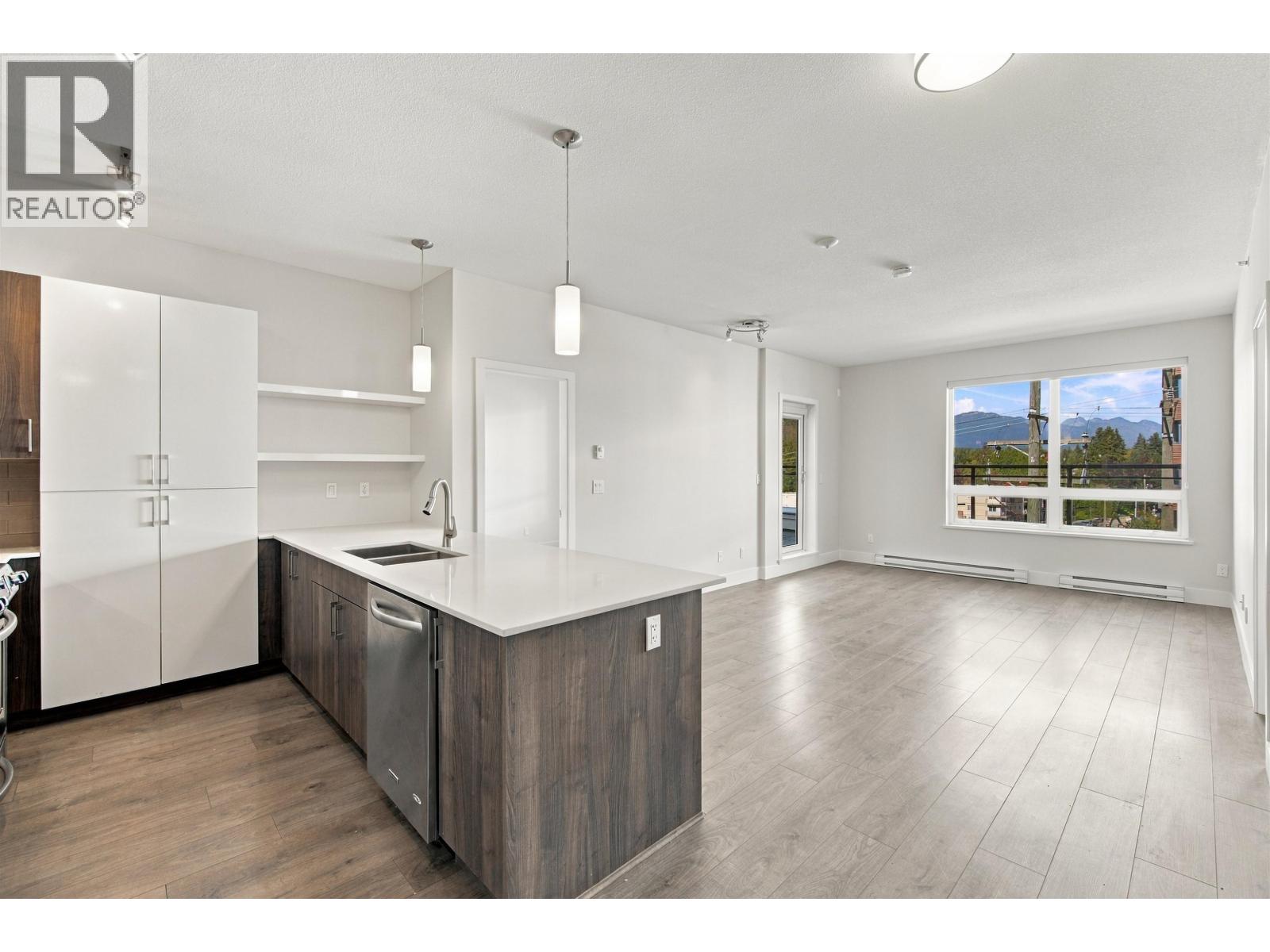 410 630 Como Lake Avenue, Coquitlam, British Columbia  V3J 0E4 - Photo 4 - R3176695