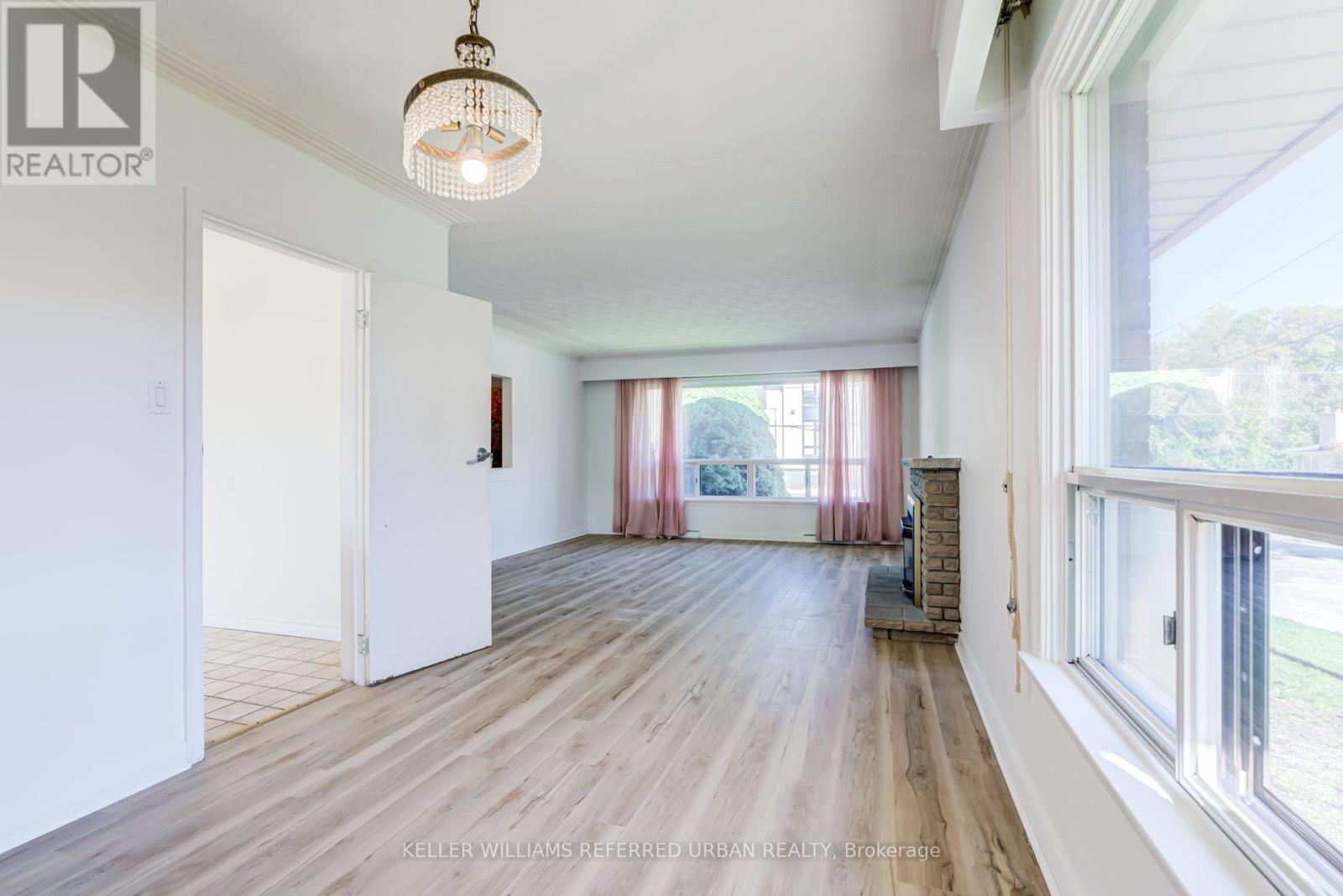 153 Newton Drive, Toronto, Ontario  M2M 2N4 - Photo 14 - C14098308