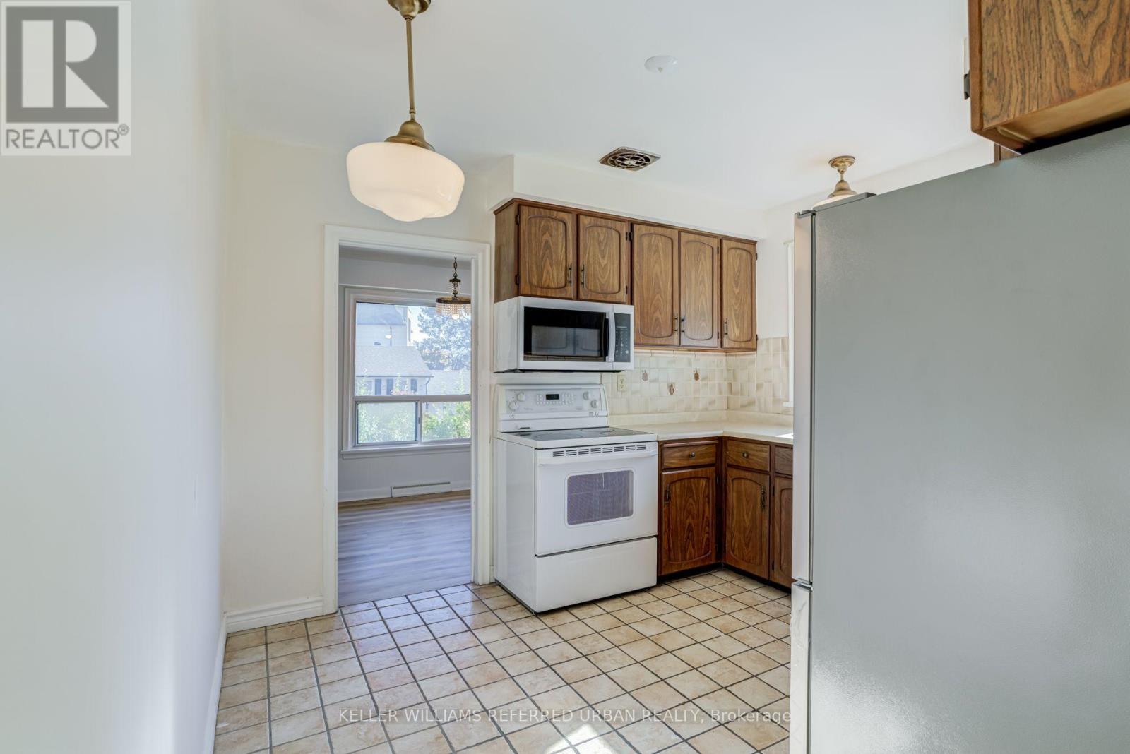 153 Newton Drive, Toronto, Ontario  M2M 2N4 - Photo 17 - C14098308