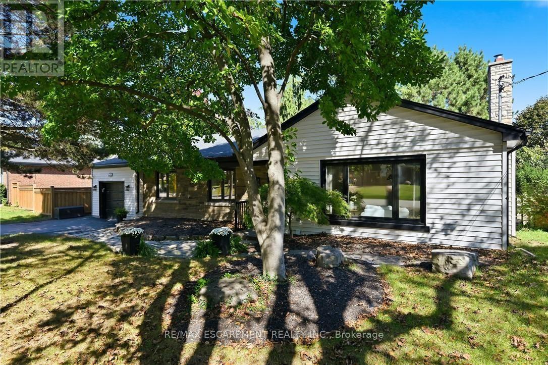 869 Condor Drive, Burlington, Ontario  L7T 3A8 - Photo 4 - W14099060