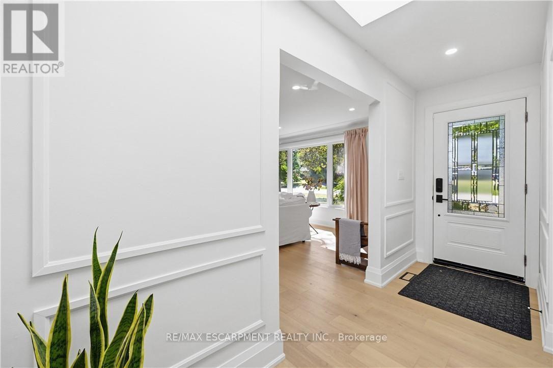 869 Condor Drive, Burlington, Ontario  L7T 3A8 - Photo 6 - W14099060