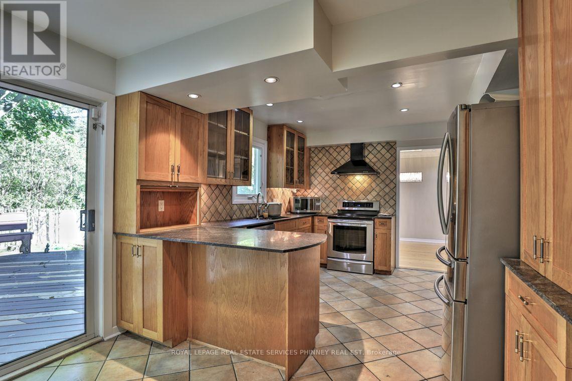 1004 Cutler Court, Mississauga, Ontario  L5H 4C9 - Photo 5 - W14099086
