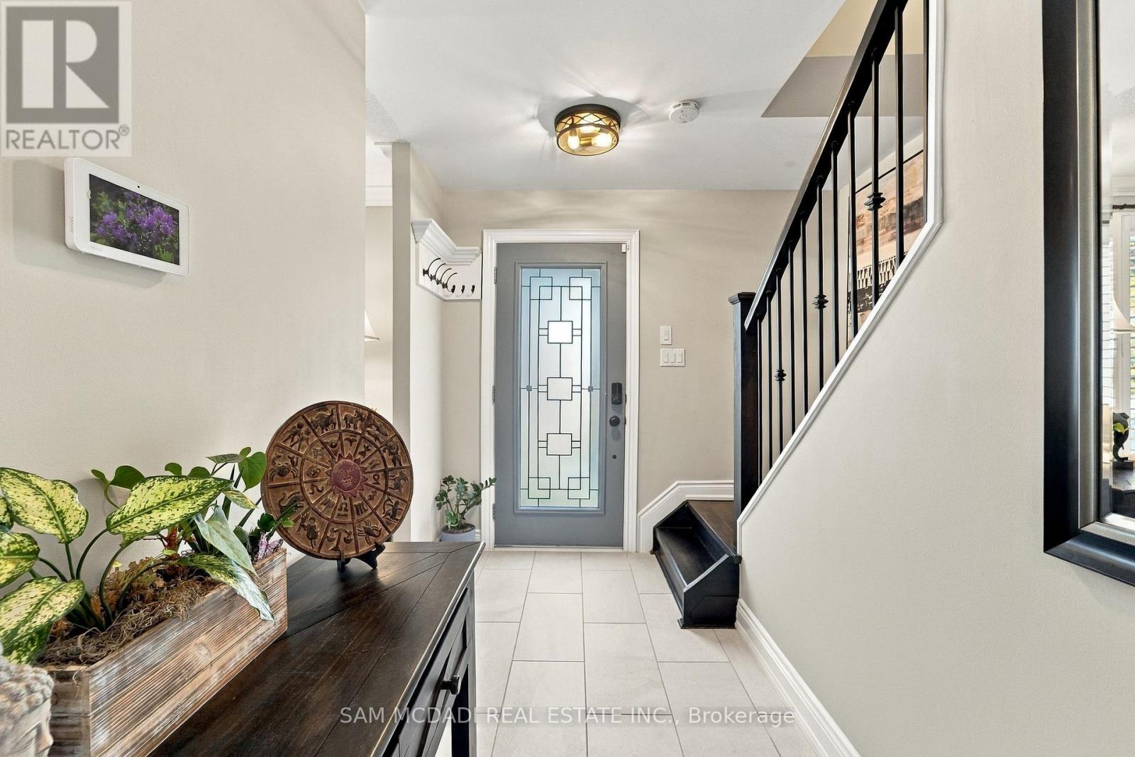 22 Bywood Crescent, Hamilton, Ontario  L8J 1G8 - Photo 2 - X14099092