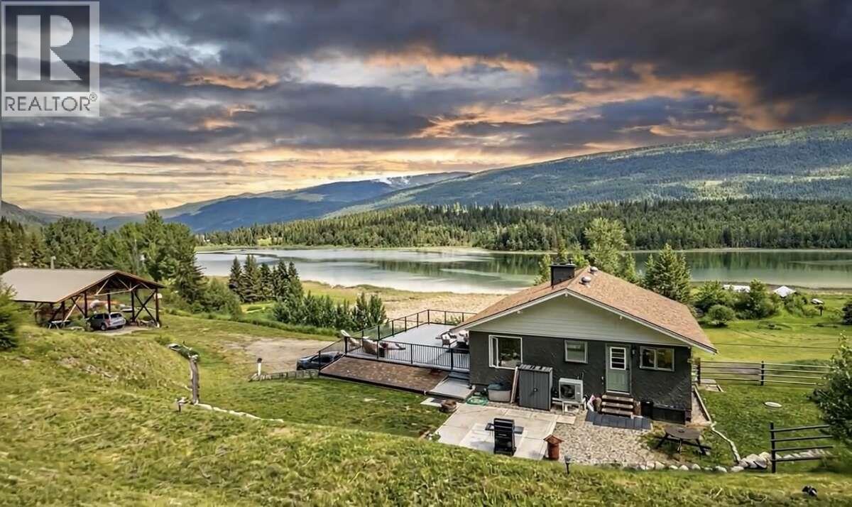 3304 White Lake Road, White Lake, British Columbia