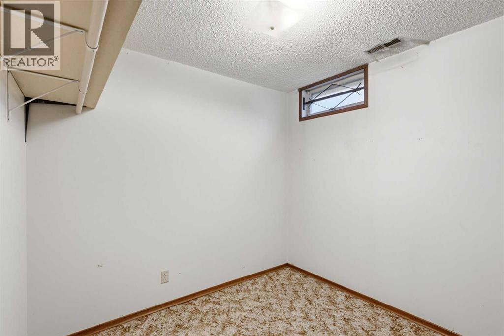 132 Lake Wapta Rise SE, Calgary, Alberta  T2J 2M9 - Photo 26 - A2351173
