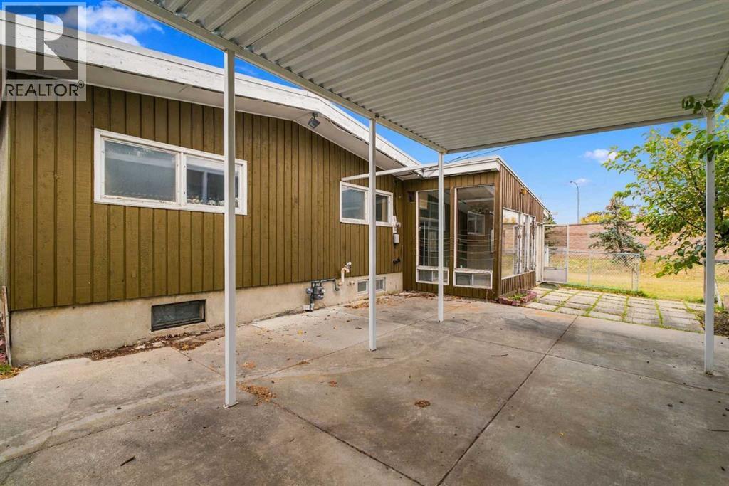 132 Lake Wapta Rise SE, Calgary, Alberta  T2J 2M9 - Photo 30 - A2351173