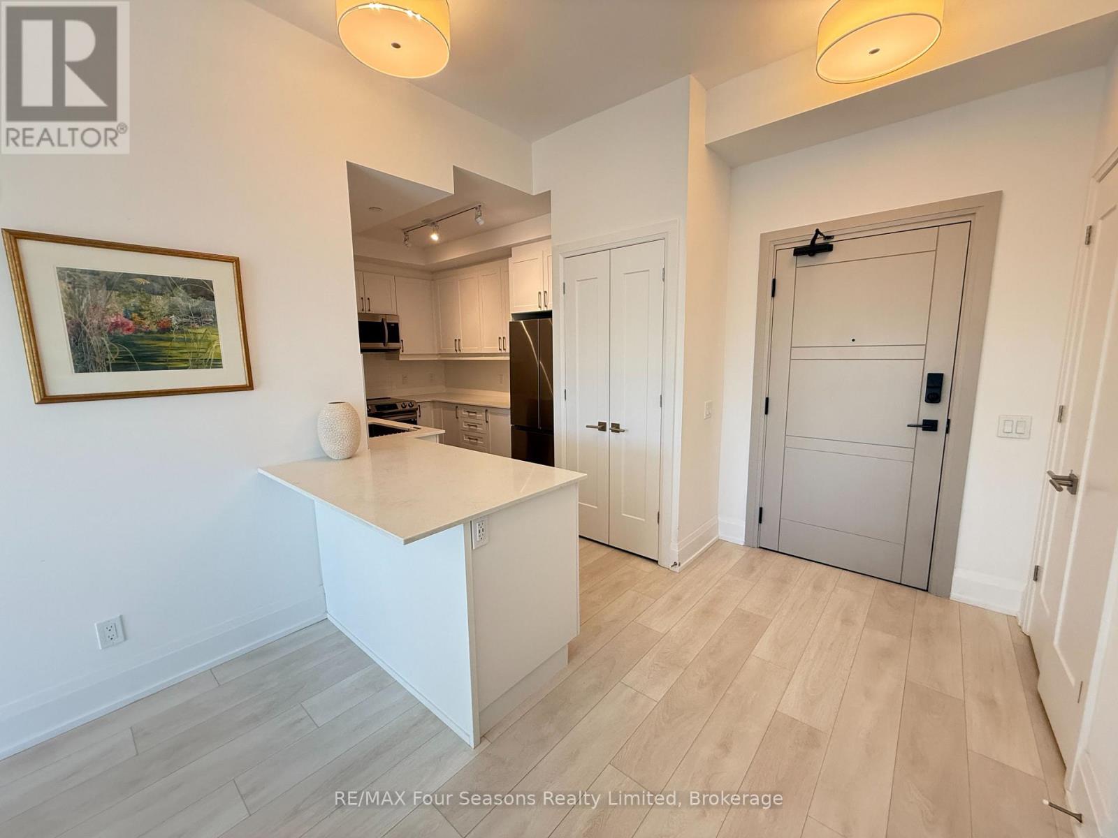 514 - 1 Hume Street W, Collingwood, Ontario  L9Y 0X3 - Photo 4 - S14097596