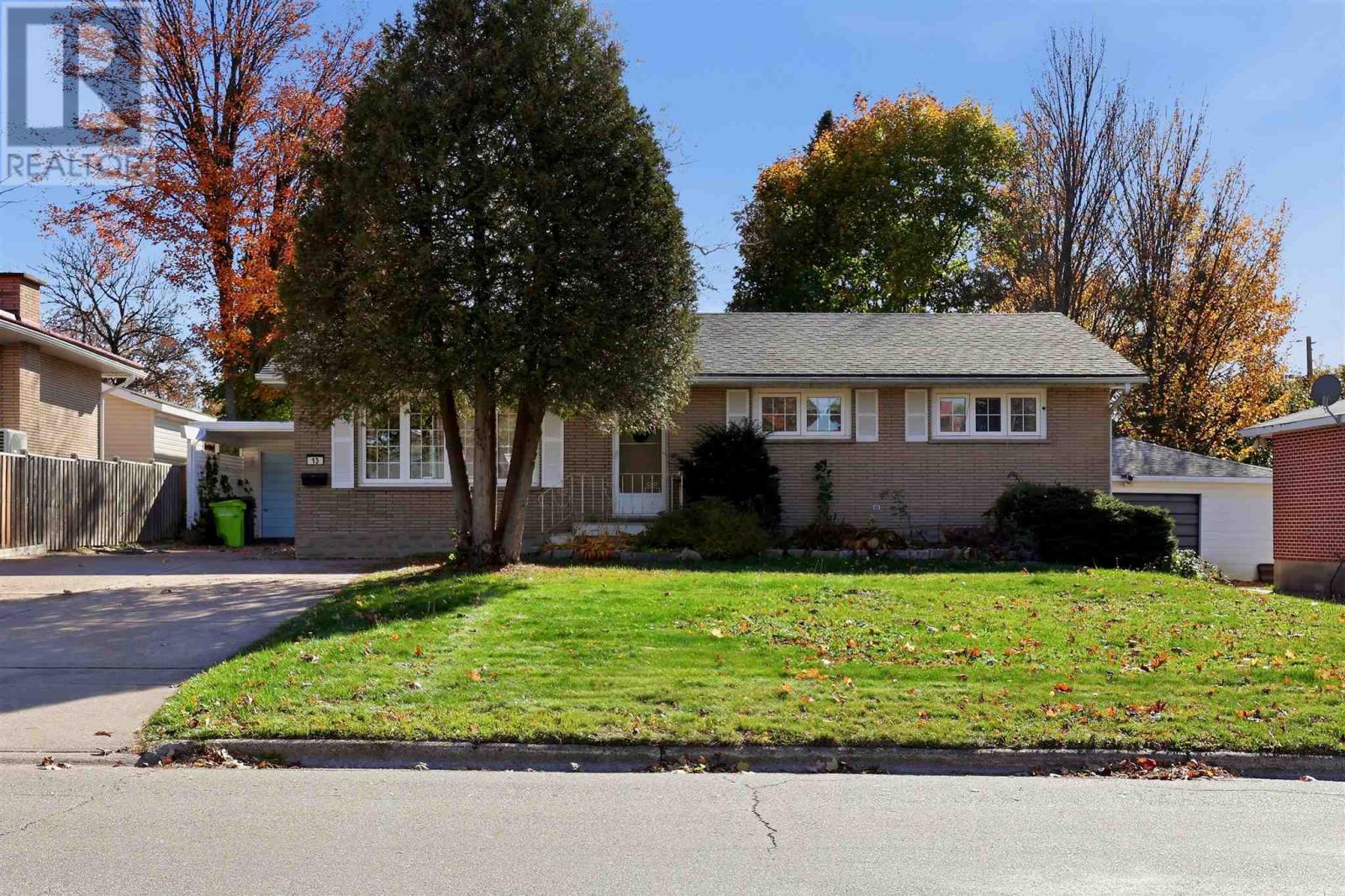13 Irwin AVE, Sault Ste. Marie, Ontario
