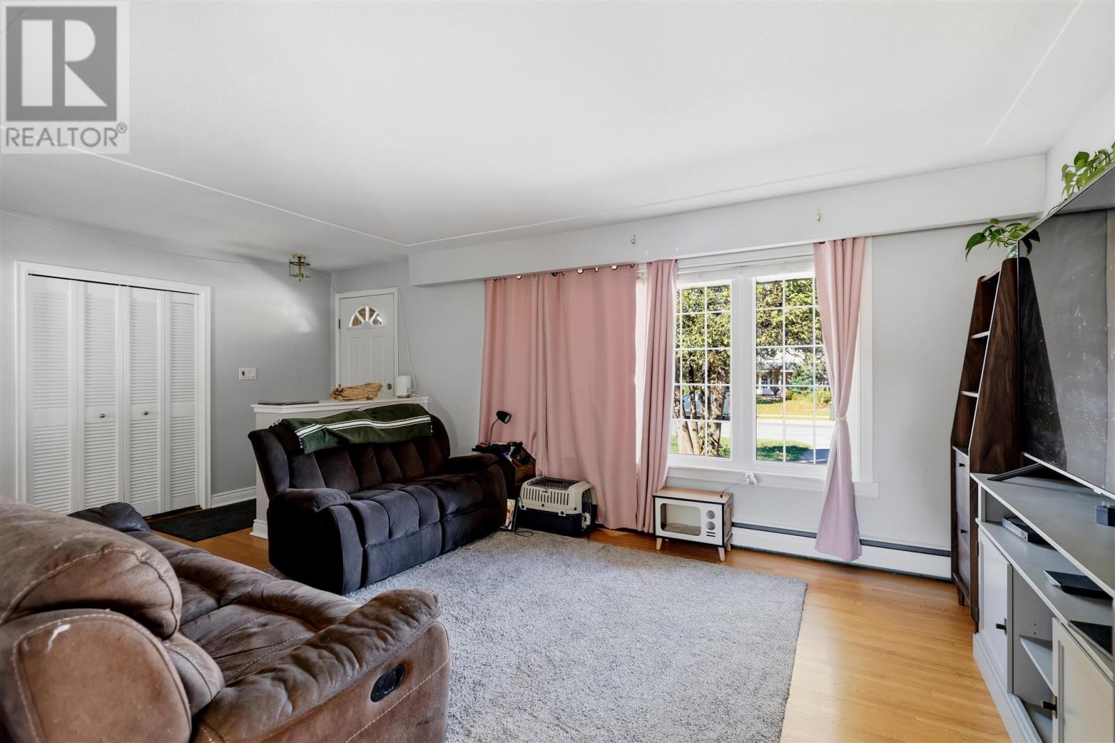 13 Irwin Ave, Sault Ste. Marie, Ontario  P6A 3P7 - Photo 5 - SM262936