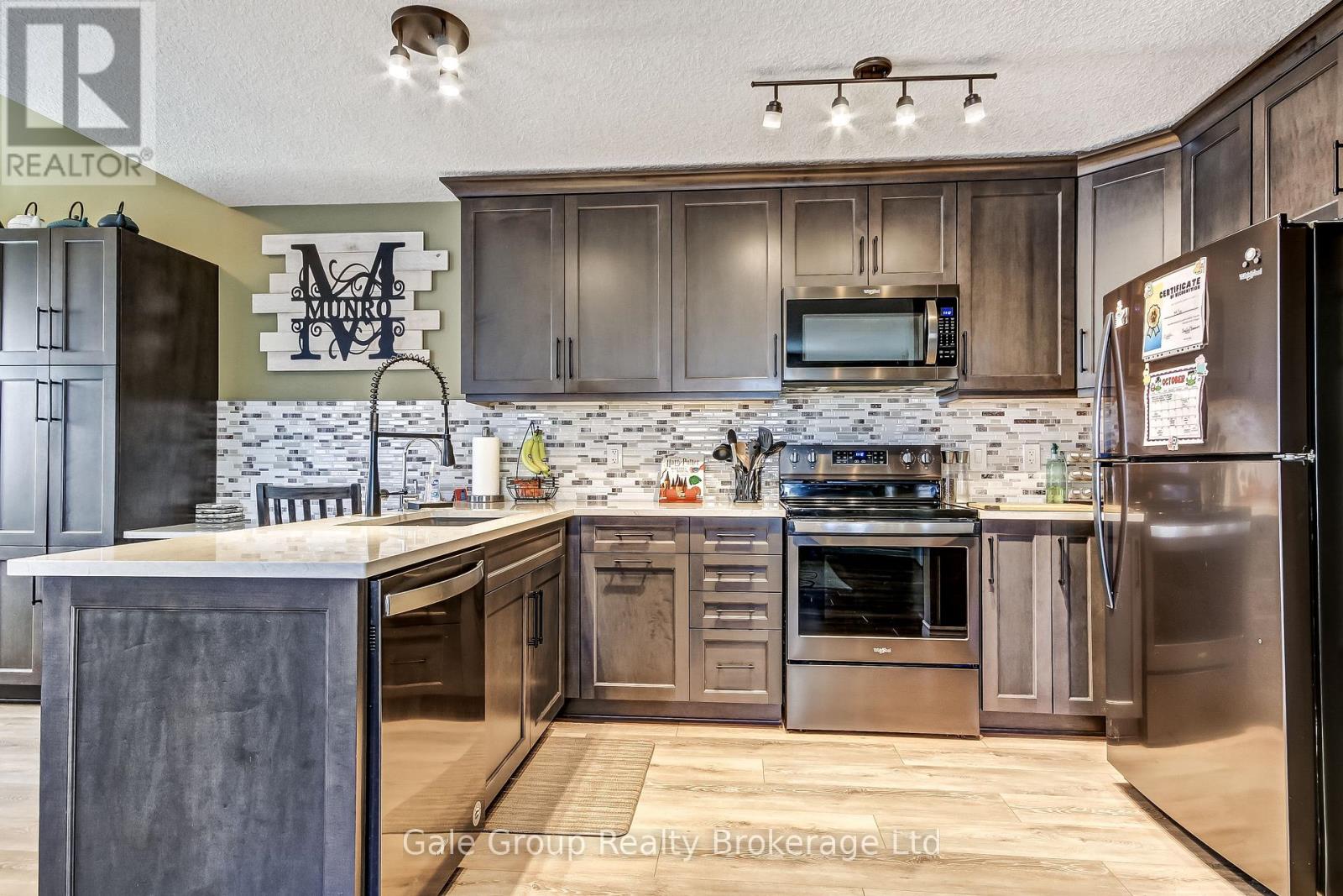 769 Southwood Way, Woodstock, Ontario  N4V 1G5 - Photo 6 - X14099264