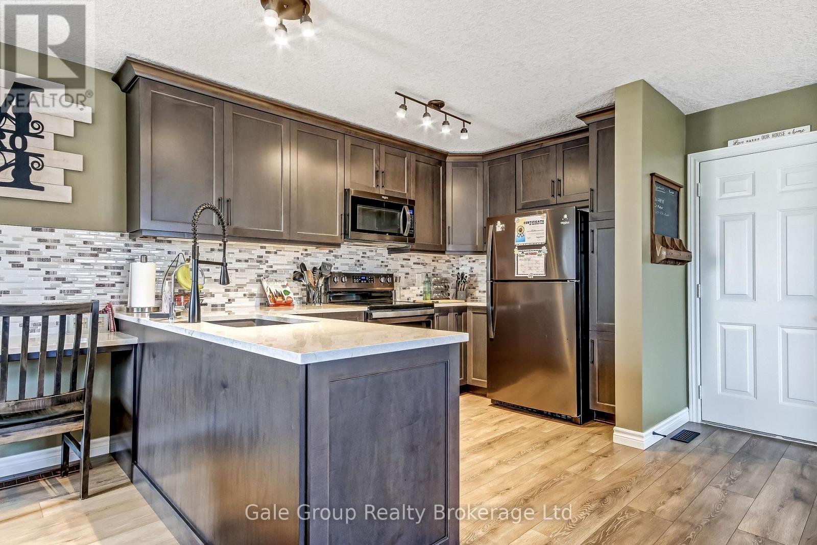 769 Southwood Way, Woodstock, Ontario  N4V 1G5 - Photo 8 - X14099264