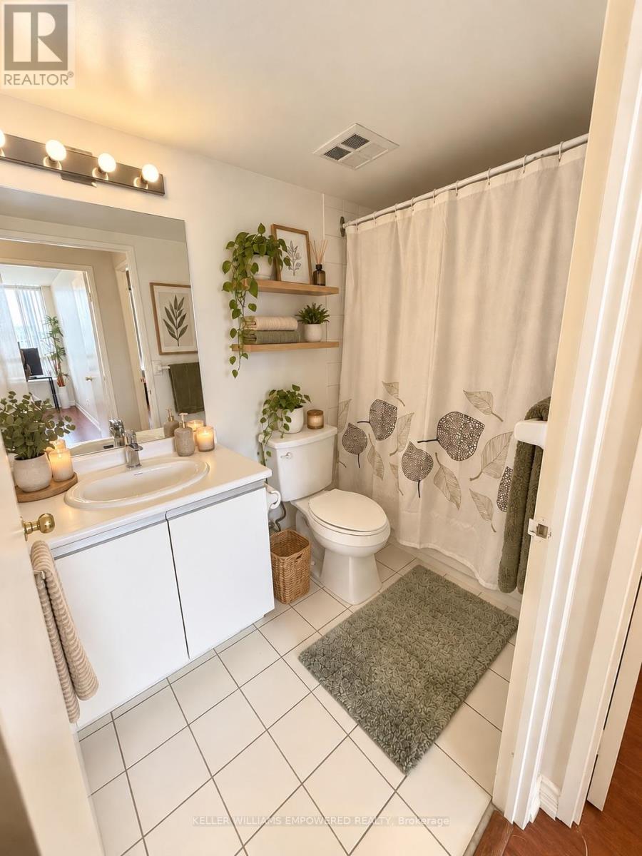 Ph106 - 81 Townsgate Drive, Vaughan, Ontario  L4J 8E6 - Photo 14 - N13779440