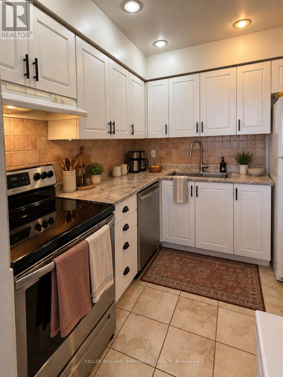 Ph106 - 81 Townsgate Drive, Vaughan, Ontario  L4J 8E6 - Photo 8 - N13779440