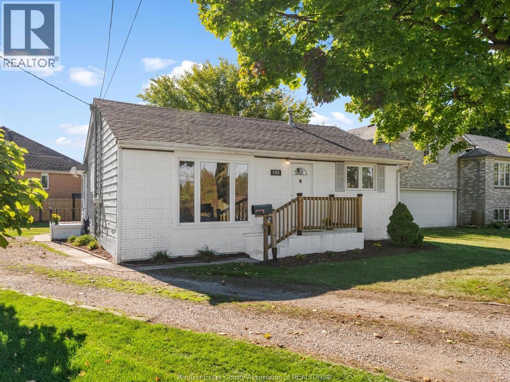 1355 Sprucewood, Lasalle, Ontario  N9J 1X4 - Photo 3 - 26025790
