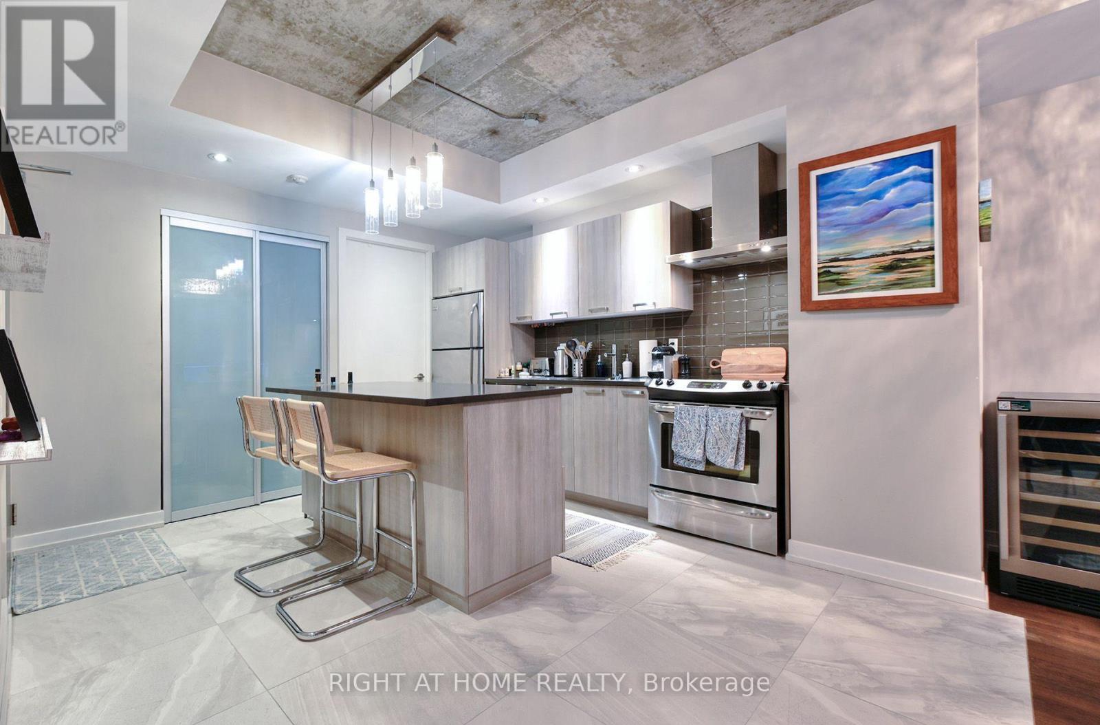 422 - 95 Bathurst Street, Toronto, Ontario  M5V 0H7 - Photo 5 - C14099240