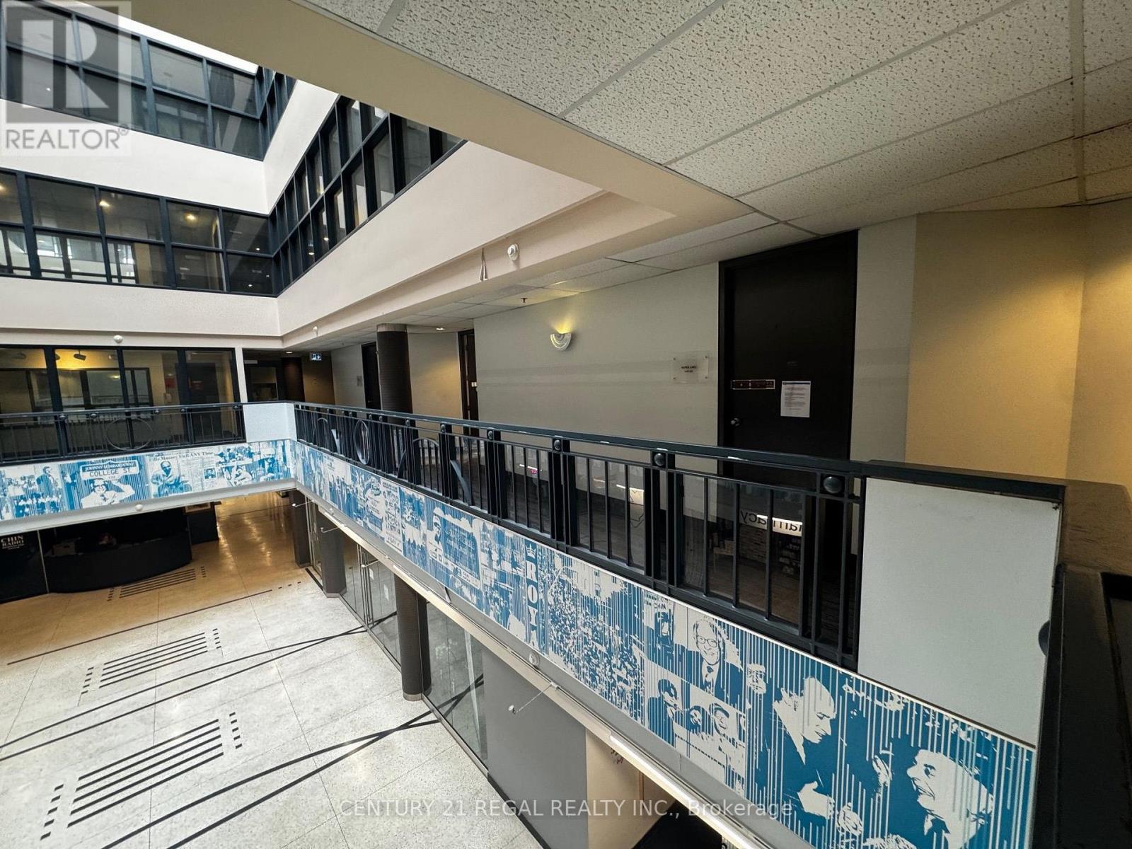 203 - 622 College Street, Toronto, Ontario  M6G 1B4 - Photo 3 - C14099280