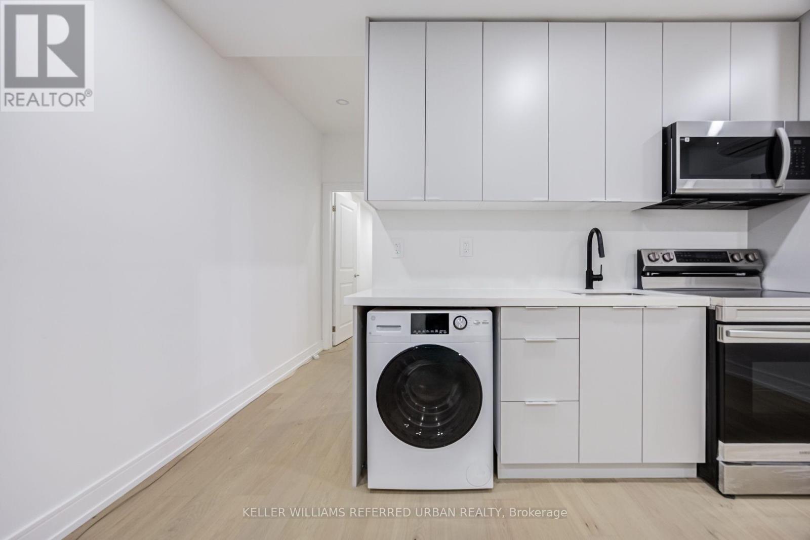 3455 Yonge Street, Toronto, Ontario  M4N 2N3 - Photo 11 - C14099300