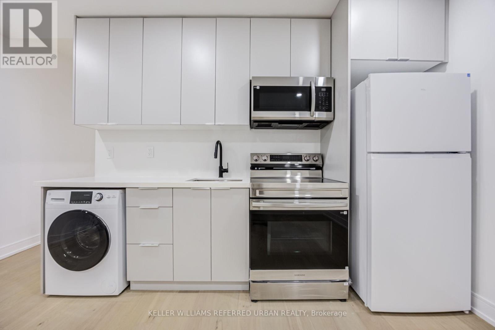 3455 Yonge Street, Toronto, Ontario  M4N 2N3 - Photo 12 - C14099300