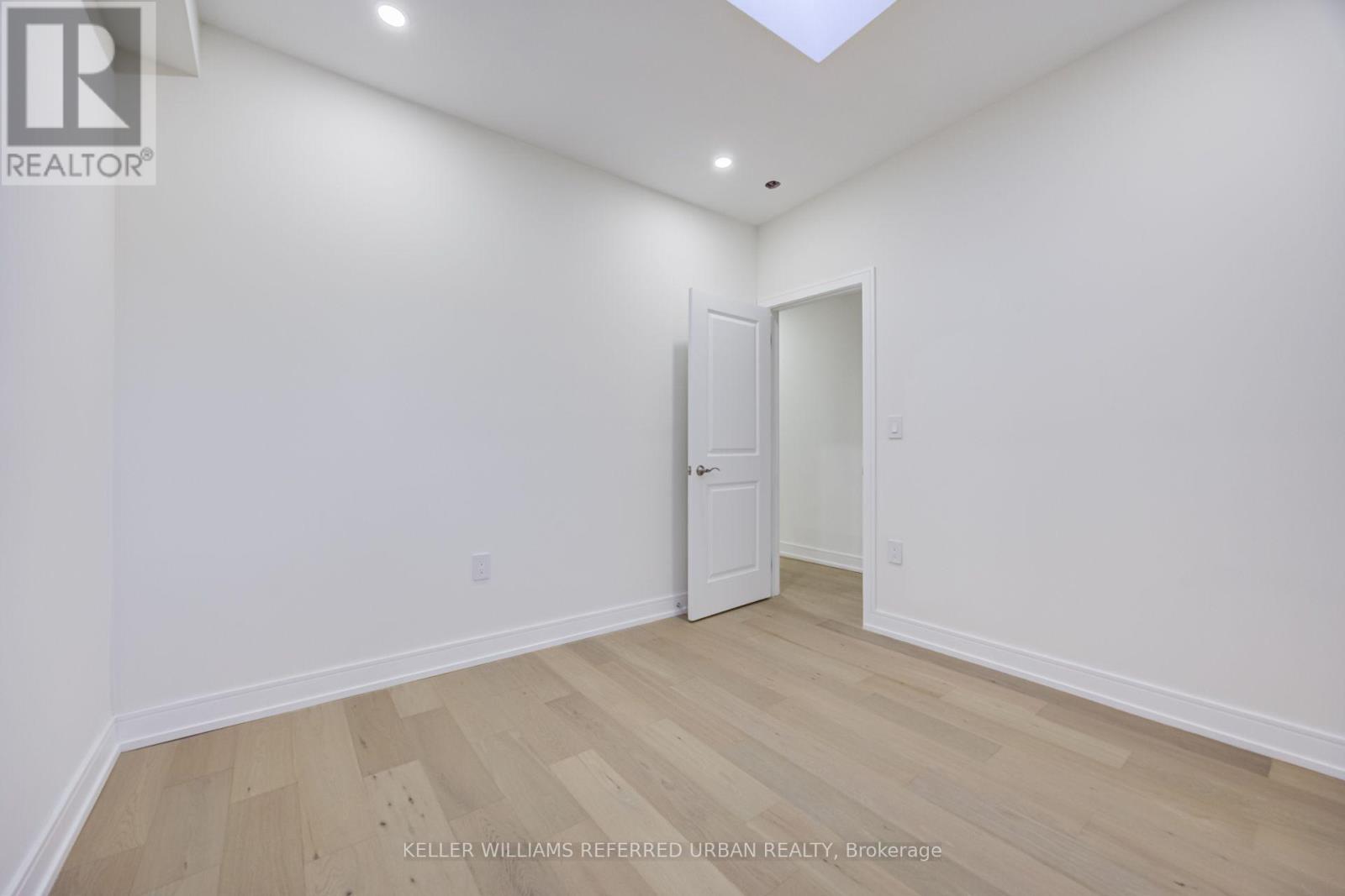 3455 Yonge Street, Toronto, Ontario  M4N 2N3 - Photo 15 - C14099300