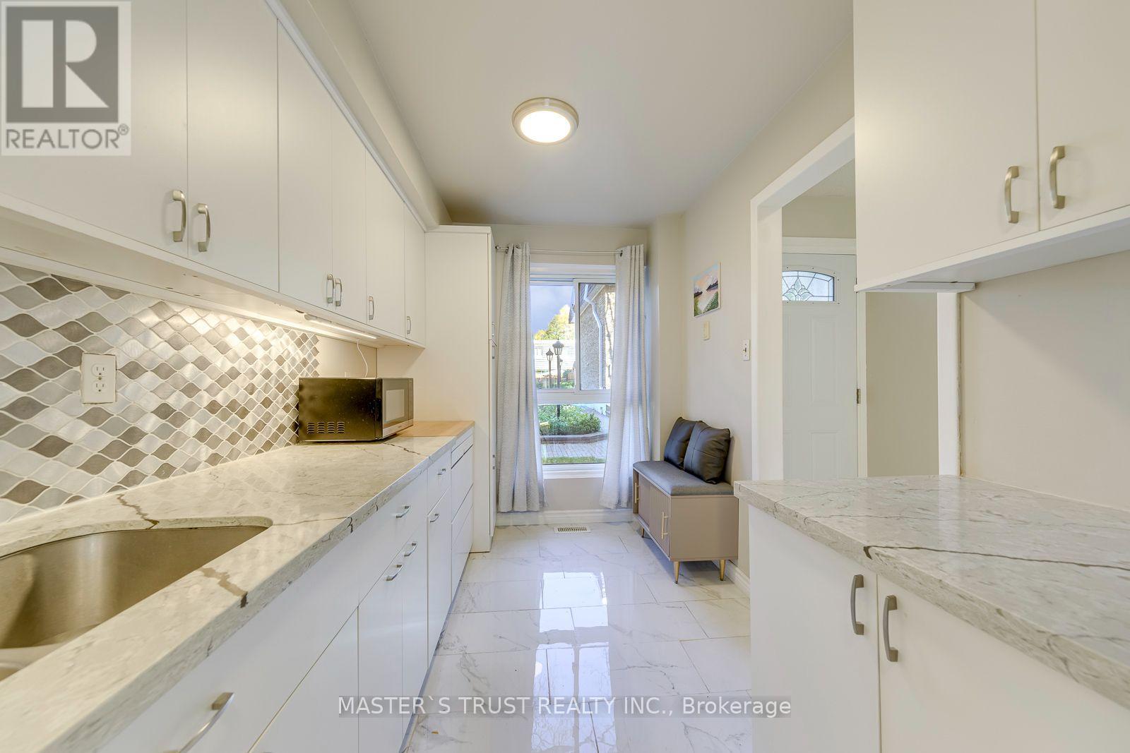 44 Tangle Briar Way, Toronto, Ontario  M2J 2M4 - Photo 10 - C14099302