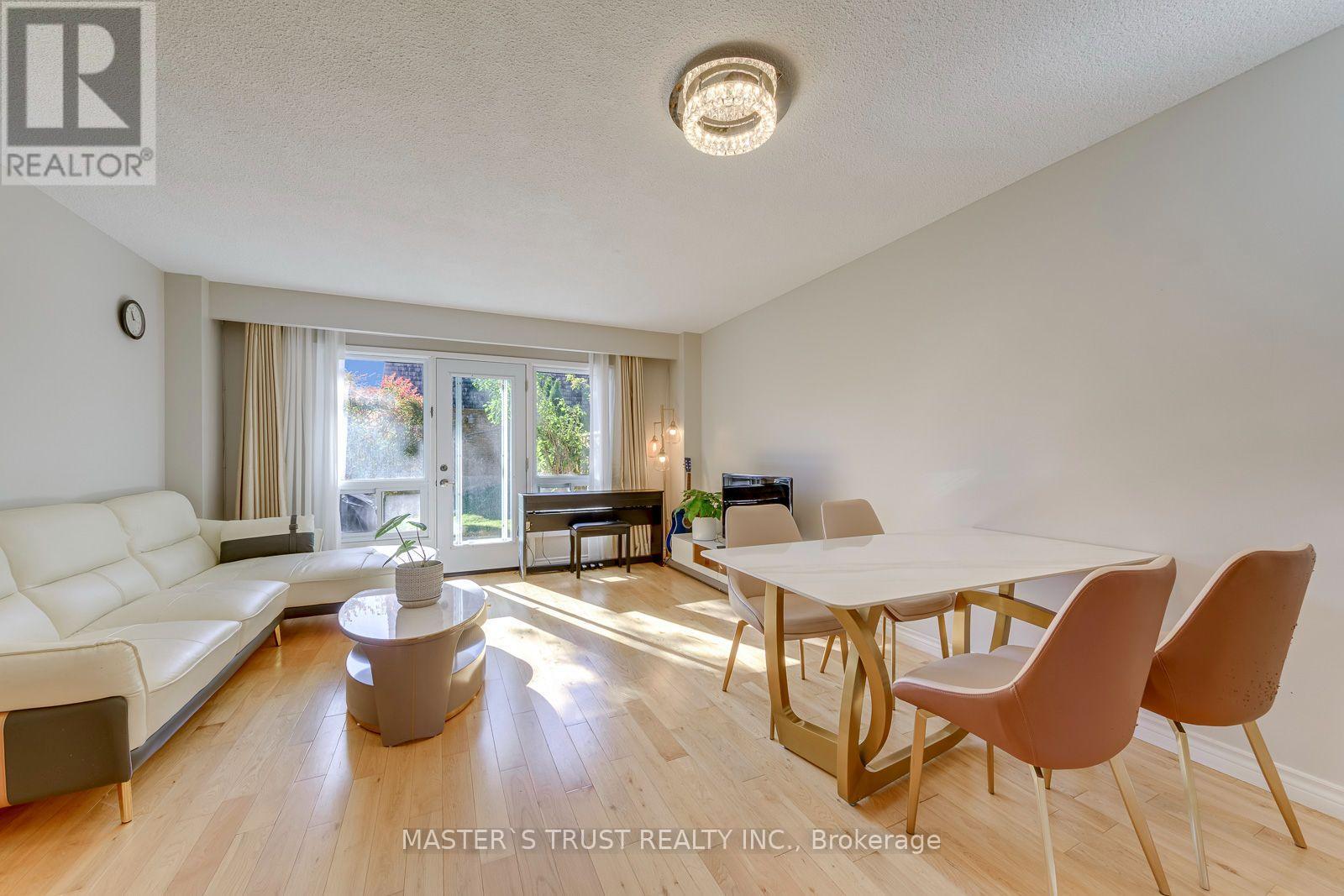 44 Tangle Briar Way, Toronto, Ontario  M2J 2M4 - Photo 12 - C14099302