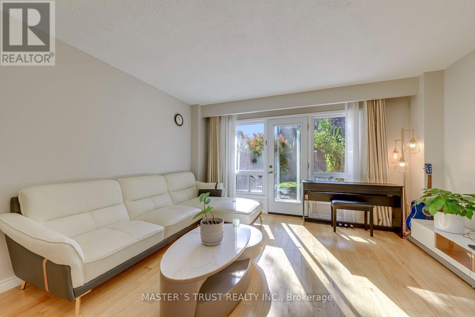 44 Tangle Briar Way, Toronto, Ontario  M2J 2M4 - Photo 16 - C14099302