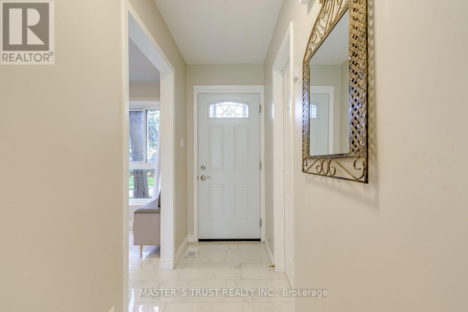 44 Tangle Briar Way, Toronto, Ontario  M2J 2M4 - Photo 5 - C14099302