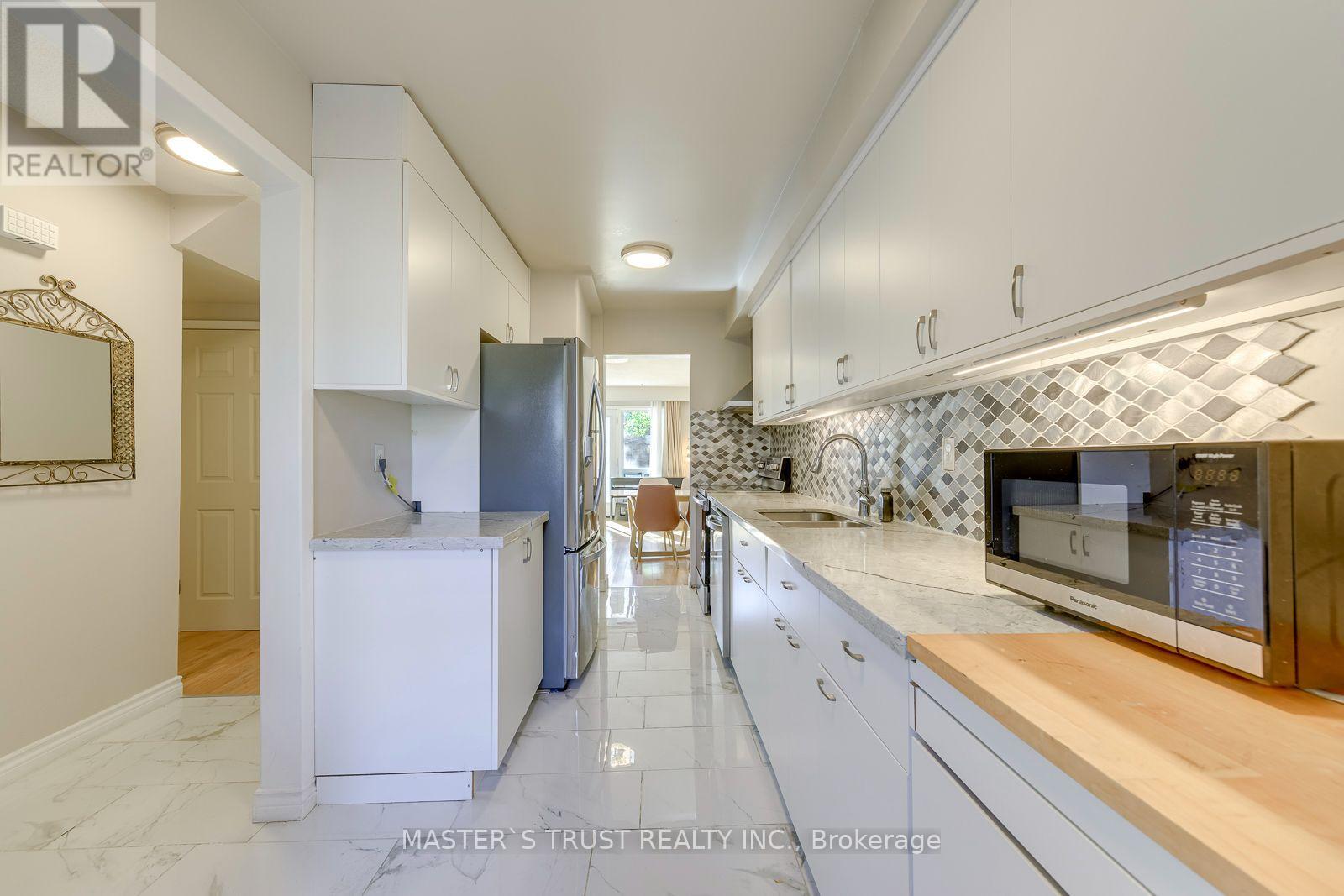 44 Tangle Briar Way, Toronto, Ontario  M2J 2M4 - Photo 7 - C14099302