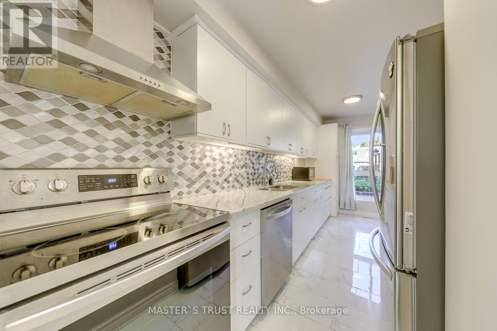 44 Tangle Briar Way, Toronto, Ontario  M2J 2M4 - Photo 9 - C14099302