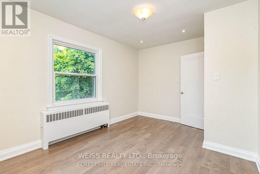 65 Prince Charles Drive, Toronto, Ontario  M6A 2H4 - Photo 15 - C14099404