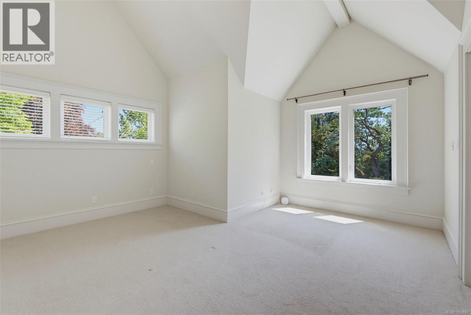 1568 Montgomery Ave