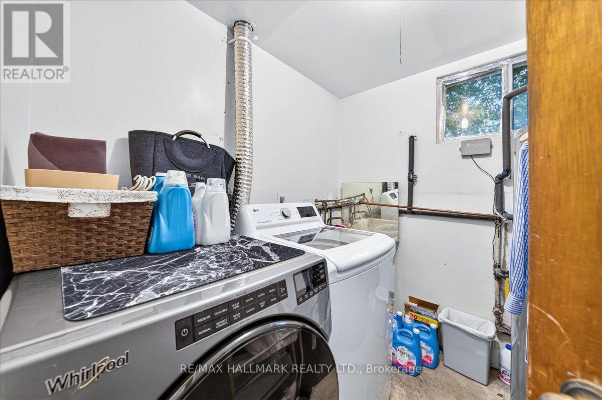 67 Aldergrove Avenue, Toronto (Woodbine Corridor), Ontario  M4C 1B3 - Photo 12 - E14099402