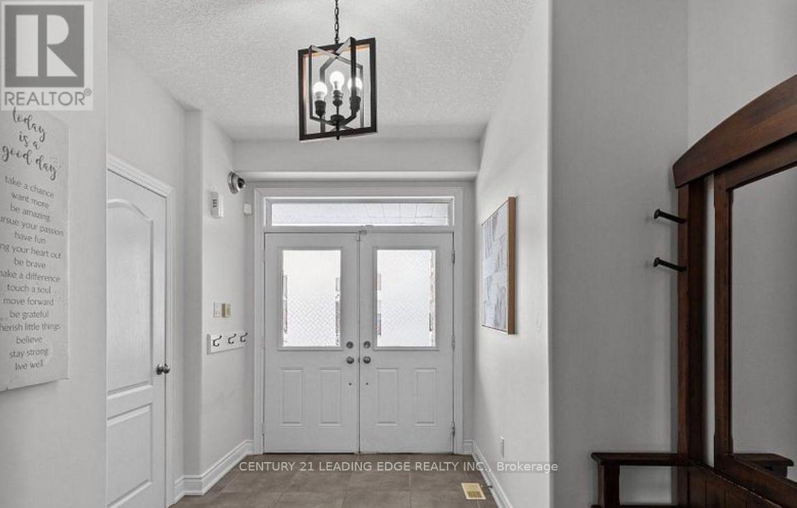 9 Kierland Road, Barrie (Ardagh), Ontario  L4N 6G5 - Photo 4 - S14099190