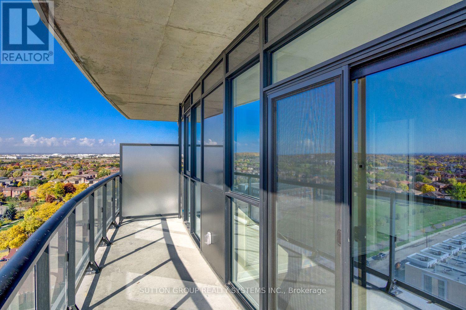 906 - 65 Watergarden Drive, Mississauga, Ontario  L5R 0G9 - Photo 4 - W14099166