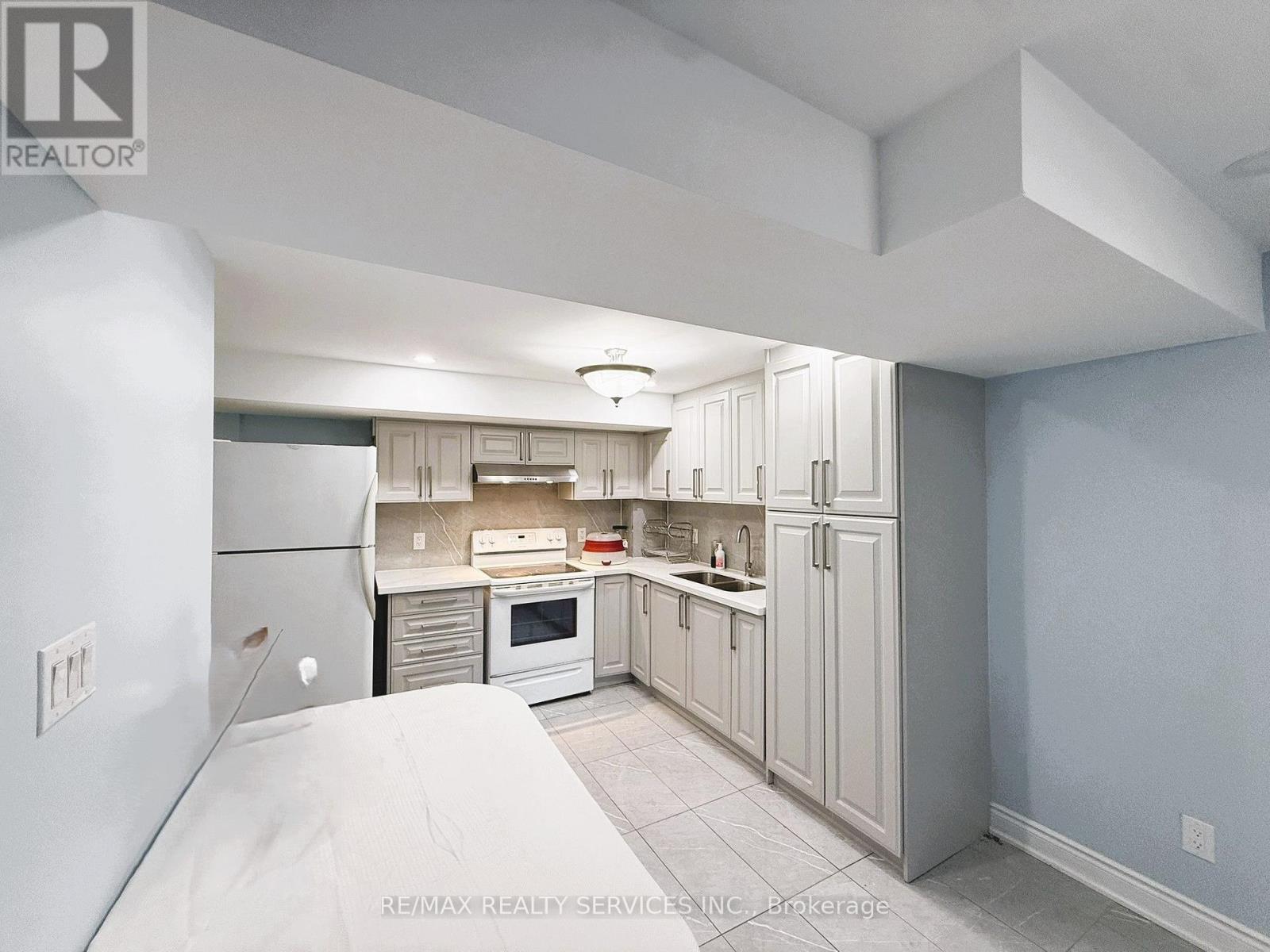 Basement - 136 Nahani Way, Mississauga, Ontario  L4Z 4J8 - Photo 3 - W14099258