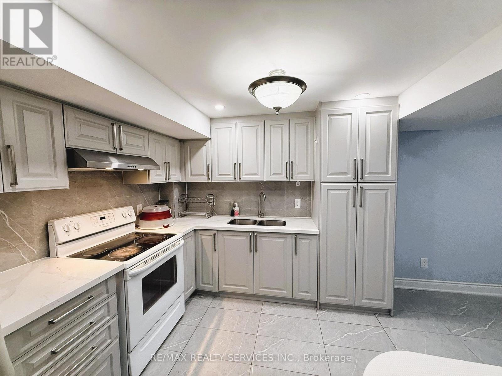 Basement - 136 Nahani Way, Mississauga, Ontario  L4Z 4J8 - Photo 5 - W14099258