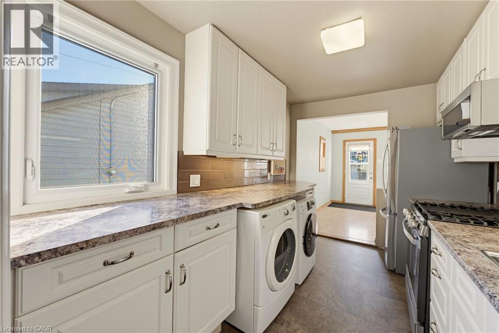 9 Spencer Avenue, Dundas, Ontario  L9H 1E7 - Photo 8 - 40872795