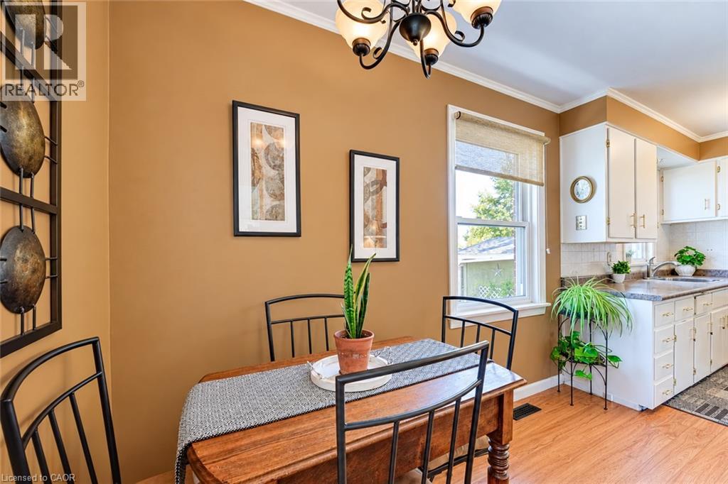 35 Pleasant Avenue, Kitchener, Ontario  N2M 4A3 - Photo 8 - 40872607