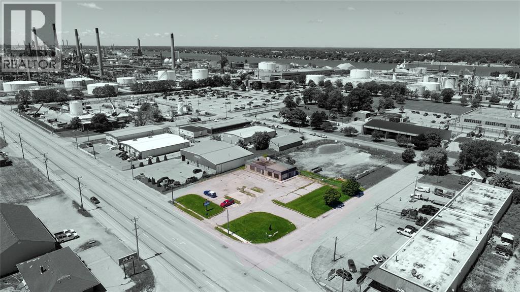 565 VIDAL STREET South,Sarnia,Ontario,N7V2V8,Canada