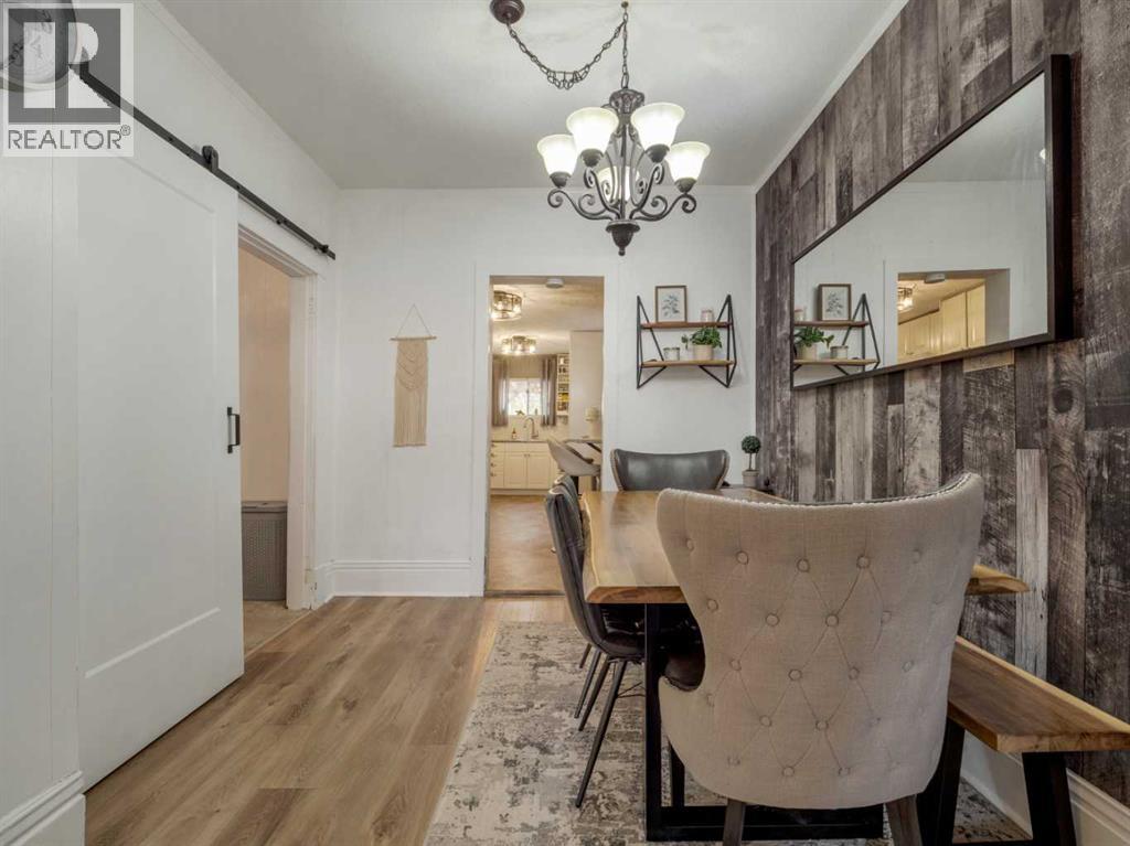 925 9 Street S
